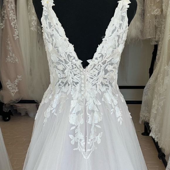 Stephanie by Rebecca Ingram - Picture 5 of 5